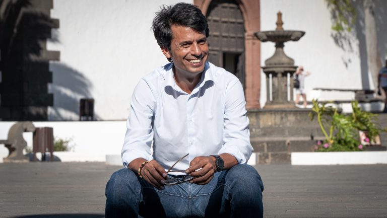 EE6938B4-4132-4546-9F92-F6E1E2EE77C6