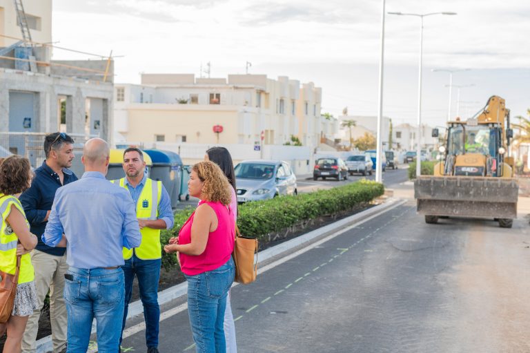 El-vicepresidente-visita-las-obras-de-la-calle-Mastil-2