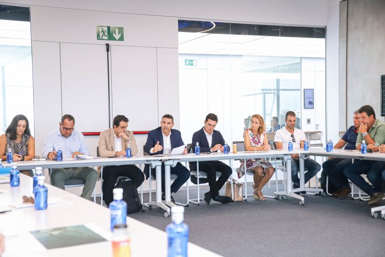 REUNION-PROYECTO-NAUTICO-BAHIA-DE-ARRECIFE-2