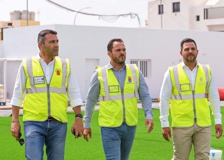 visita-a-las-obras-del-agapito-reyes-presidente-del-cabildo-alcalde-de-arrecife-vicepresidente-del-cabildo-y-concejal-de-deportes-de-arrecife_12_1200x689