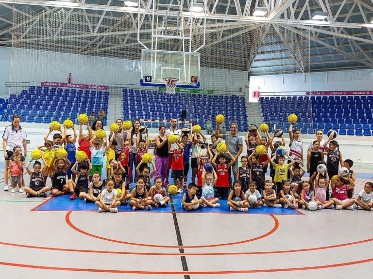 Magec-Tias_Entrega-Balones-Yuco_1