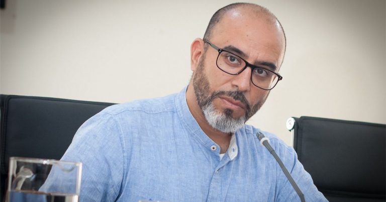 leandro-delgado-lanzarote-en-pie