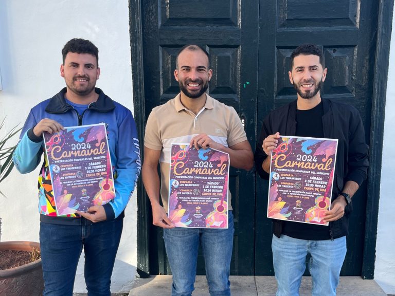 Daniel-Medina-junto-a-representantes-de-ambas-comparsas