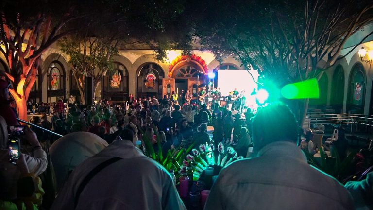 Baile-de-Mascaritas-de-Mayores-en-La-REcova-6