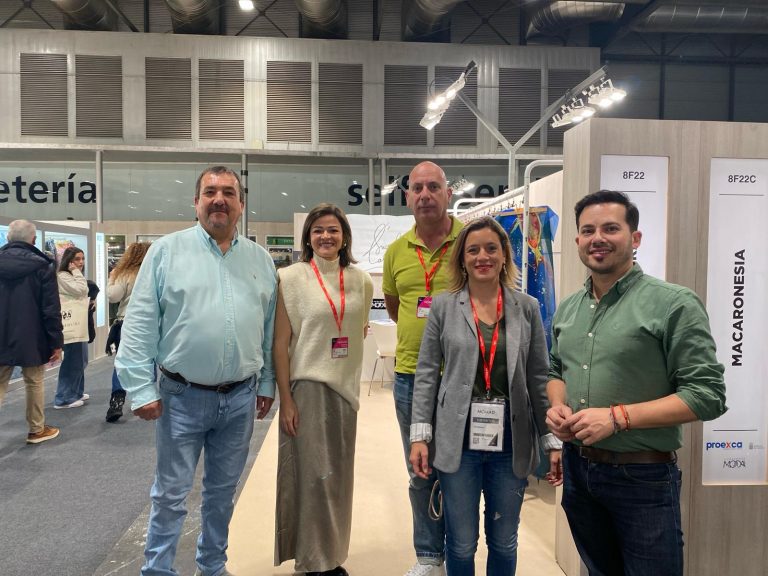 DISENADORES-DE-LANZAROTE-EN-MOMAD