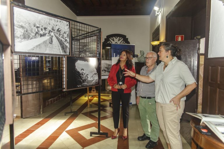 Exposicion-Fotos-Antiguas-La-Palma-Biblioteca-2024-web-6