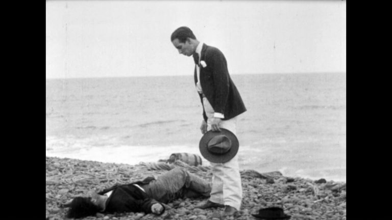 Fotograma-de-Quemar-las-naves-de-Macu-Machin-04