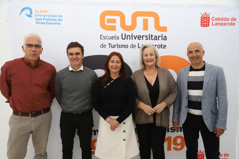 II-FORO-DE-PRACTICAS-Y-EMPLEO-UNIVERSITARIO-1-