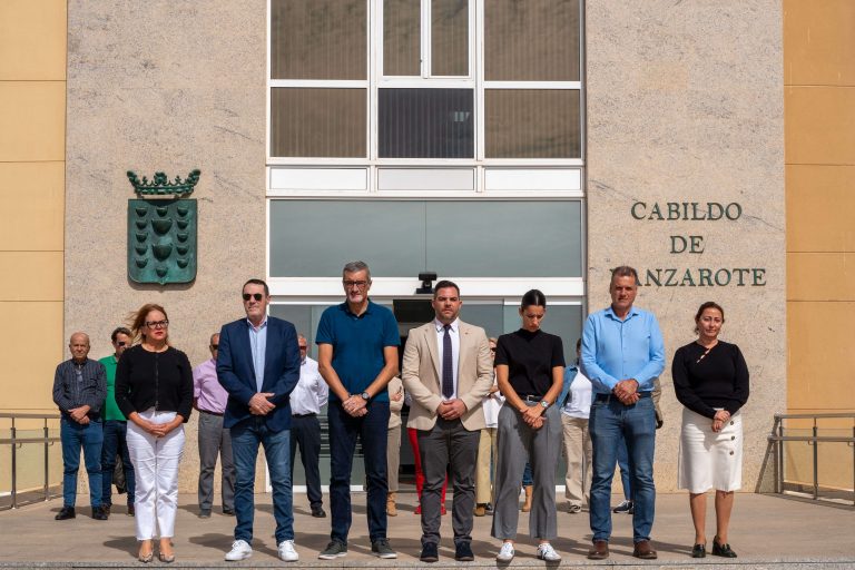 MINUTO DE SILENCIO CABILDO LANZAROTE