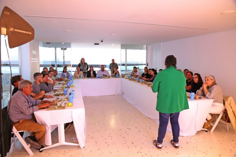 JORNADAS-CATA-DE-ACEITES-DE-OLIVA-ELABORADOS-EN-LANZAROTE-2