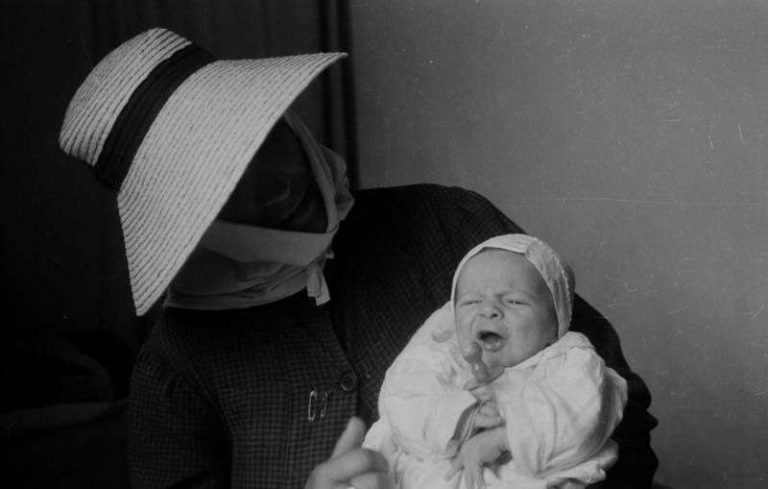 Graciosa con bebé. foto de Javier Reyes