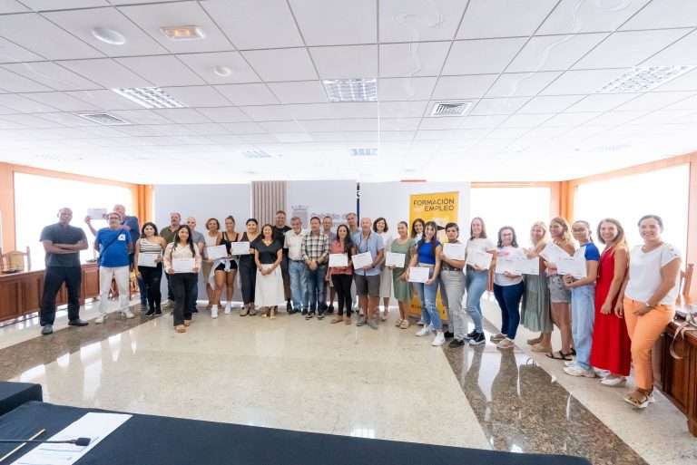 Entrega Diplomas Plan de Formación para el Empleo (1)
