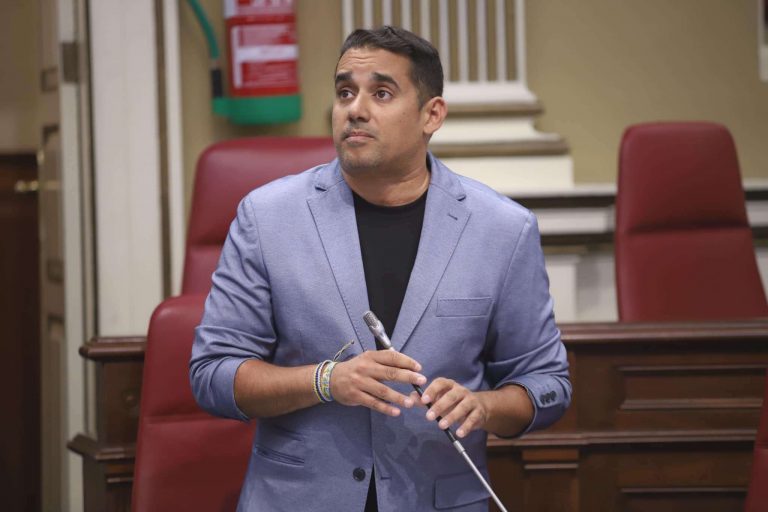 Yone? Caraballo en una intervencio?n parlamentaria (1)