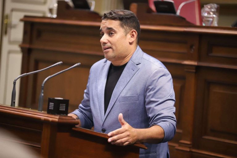 Yone Caraballo interviene en el Parlamento