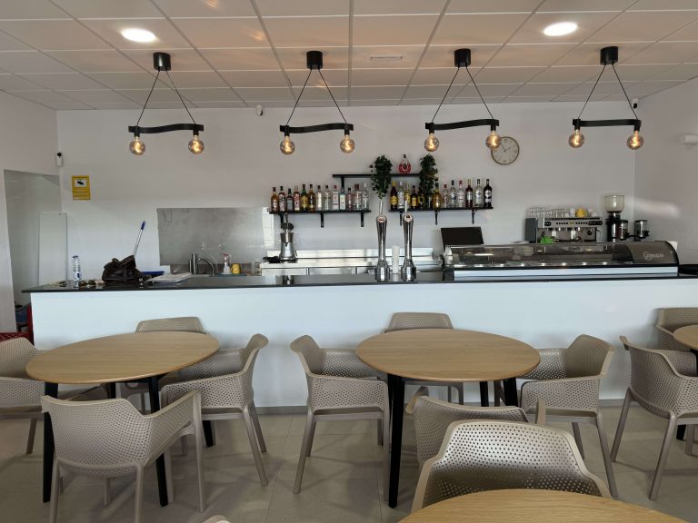 bar cafetería 15 de julio de 2024