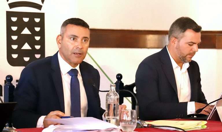 Oswaldo Betancort en el Pleno La Garaciosa