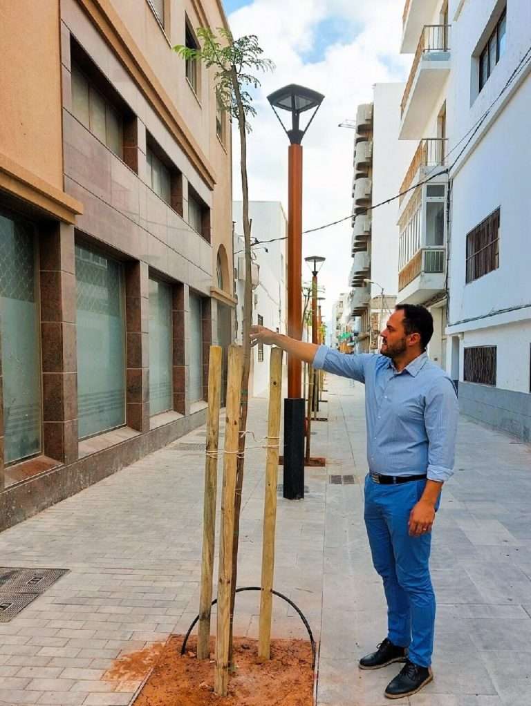 d8e60ff7-ea11-44c7-9748-13fcb112ced0