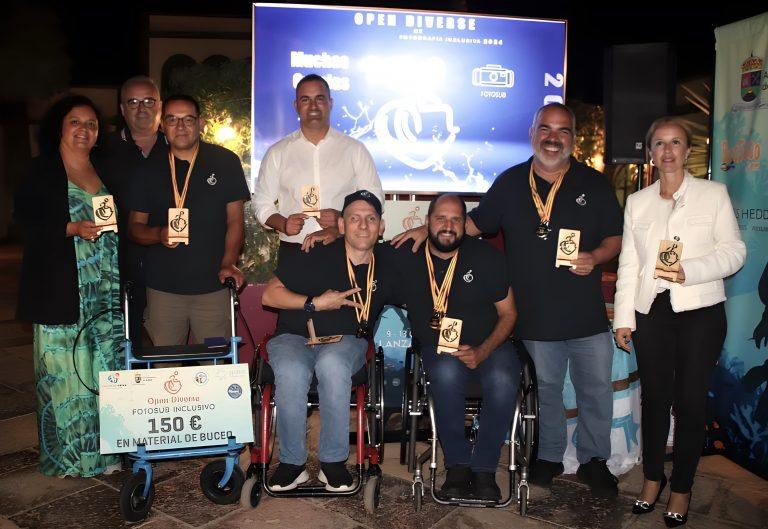 Premiados en el Diverse juntoa concejales de Yaiza