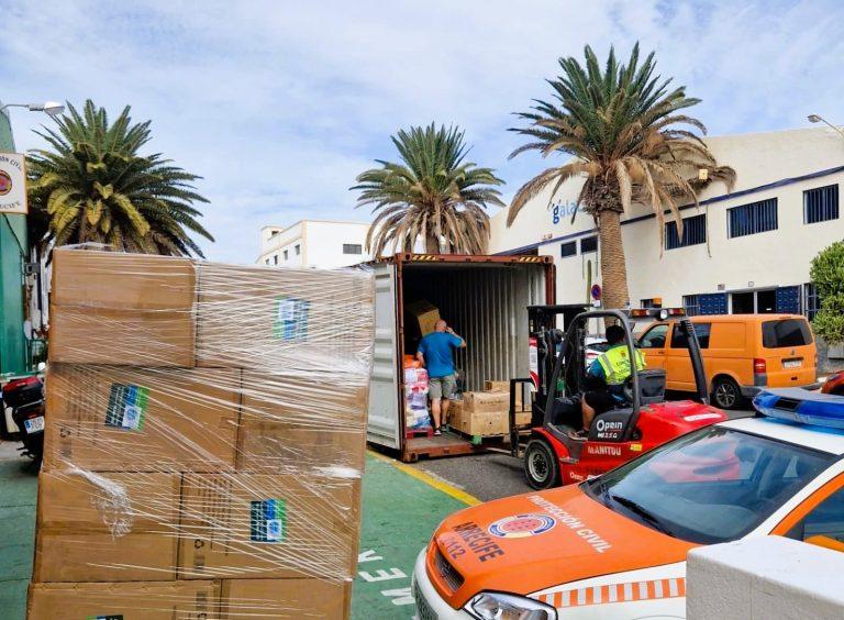 Arrecife ultima el envío del segundo contenedor con ayuda para los damnificados por la Dana en Valencia