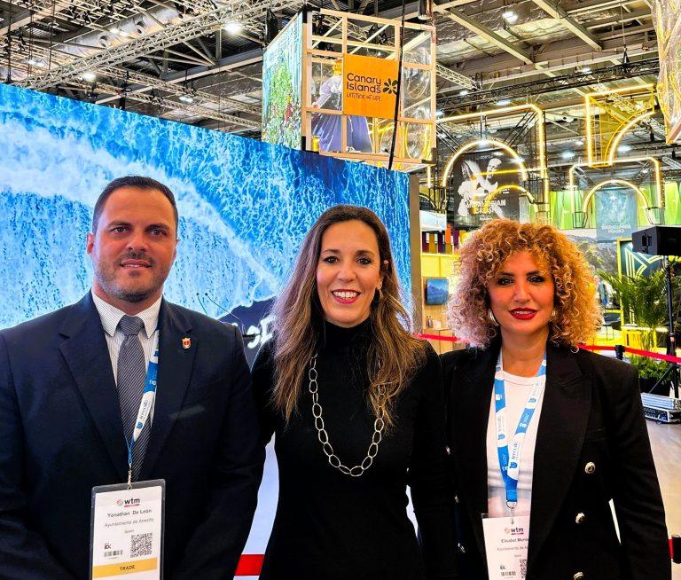 El alcalde de Arrecife junto a la consejera de Turismo de Canarias, y la concejala de Turismo de Arrecife en la WTM, esta semana en Londres
