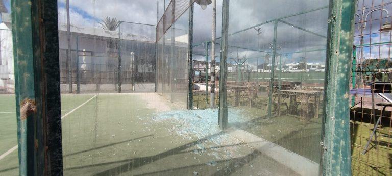 Imagen estadp canchas Puerto del Carmen (1)