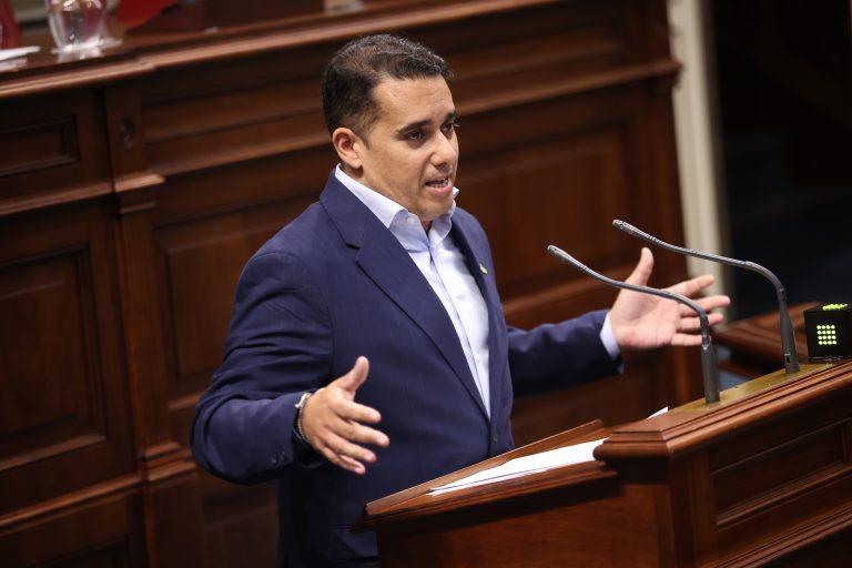 Yone? Caraballo en una intervencio?n parlamentaria