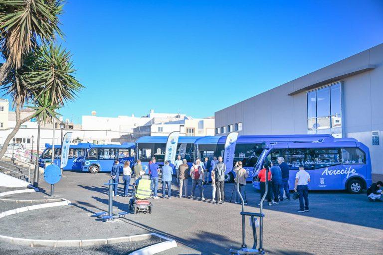 Cinco guaguas de Arrecife, dos de ellas nuevas de estreno, son eléctricas