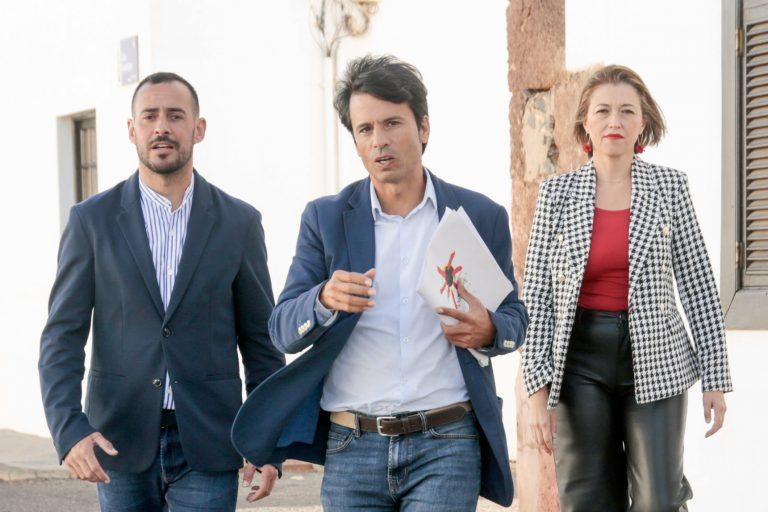 Marcos Bergaz (PSOE) junto a Sabina Vizcai?no y Tana Reyes