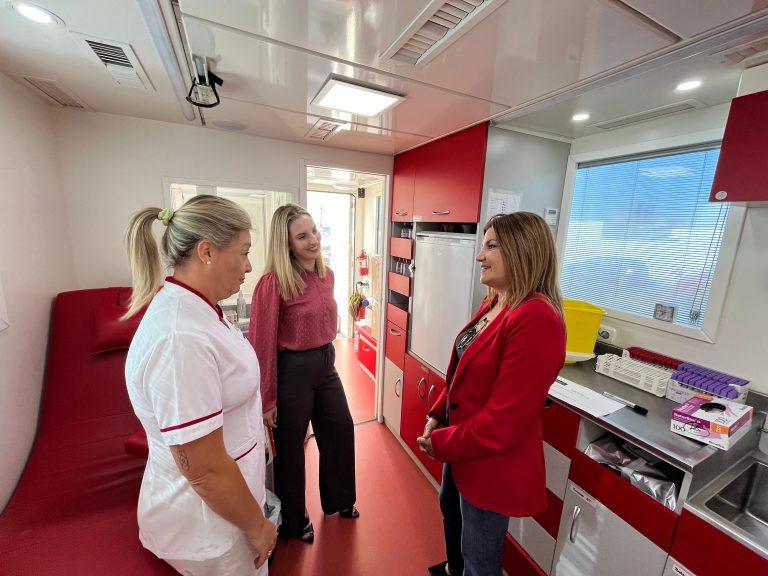 María Jesús Tovar en la última campaña de hemodonación realizada en el Cabildo