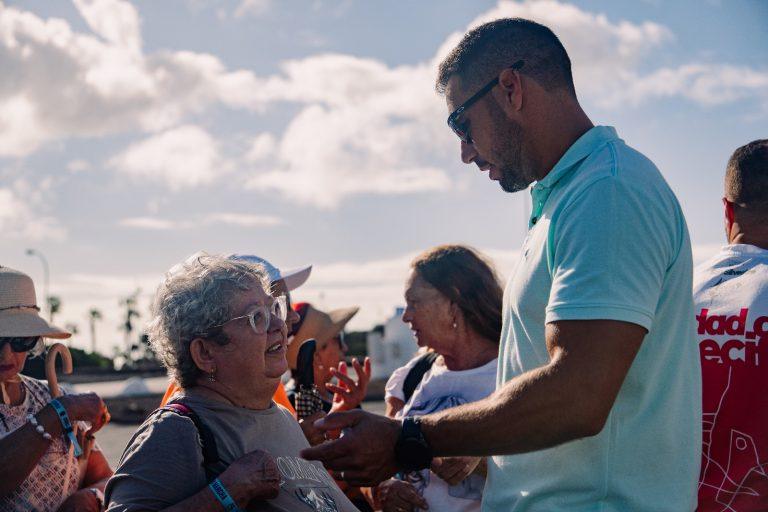 Rosmen Quevedo en activiades con mayores