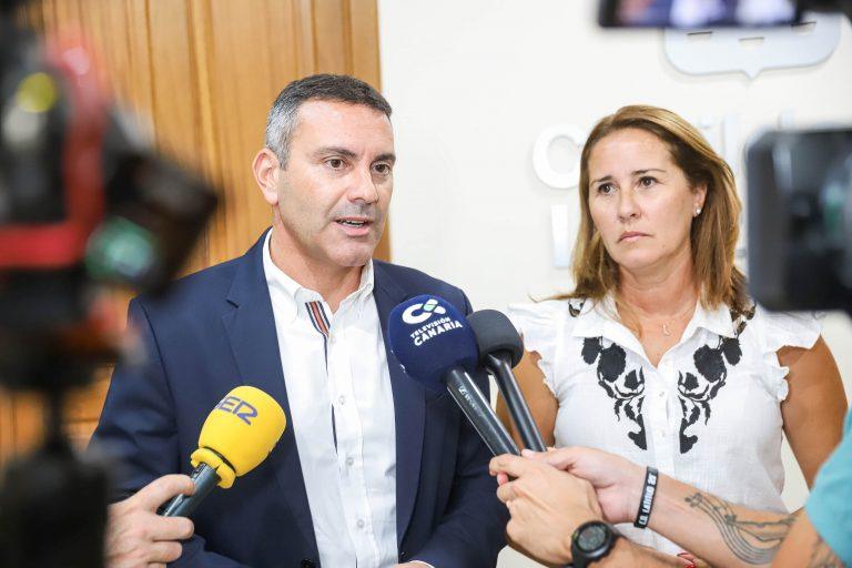 VISITA PRESIDENTA CABILDO DE FUERTEVENTURA A LANZAROTE 1
