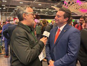 Óscar Noda y Paco Robayna, en FITUR 2025.