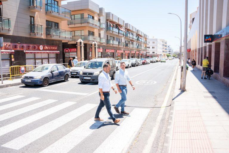 El alcalde de Arrecife, Yonathan de León y el consejero de Obras Públicas, Jacobo Medina