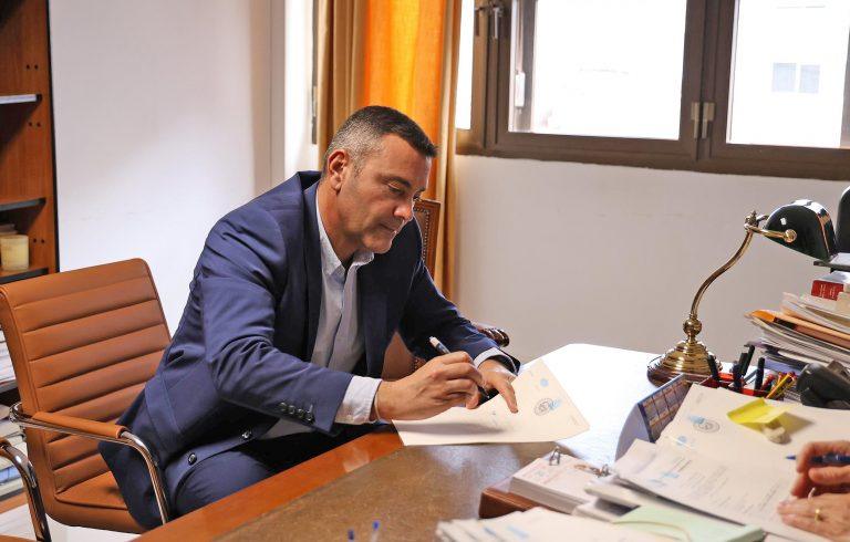 Firma finca parcela Guinate