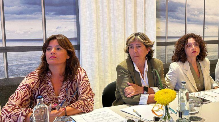 Olivia Duque y Rita Hernández