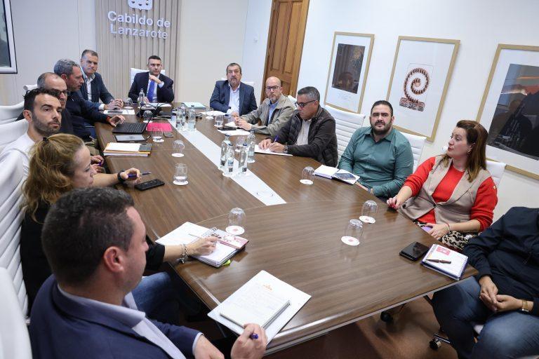 Reunión Oswaldo Betancort con el Sector del Taxi