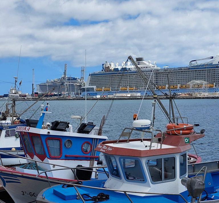 Cruceros atracados en Arrecife, junto al puerto de Naos, en la capital de Lanzarote