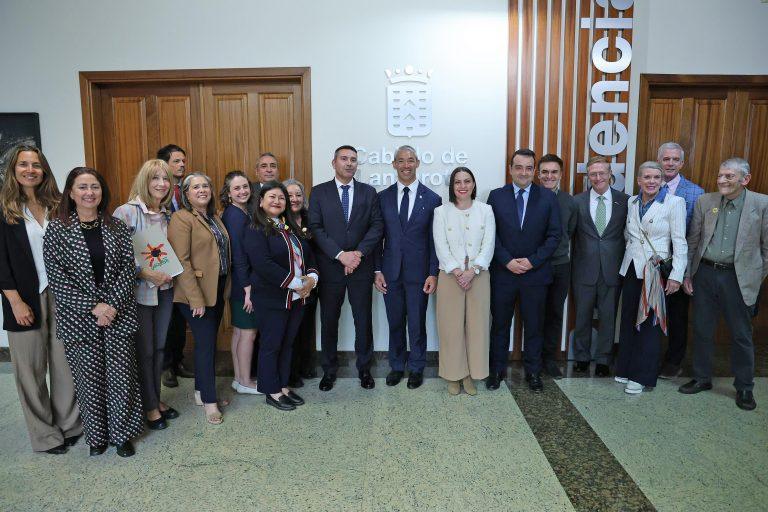 Firma Hermanamiento Lanzarote-San Antonio