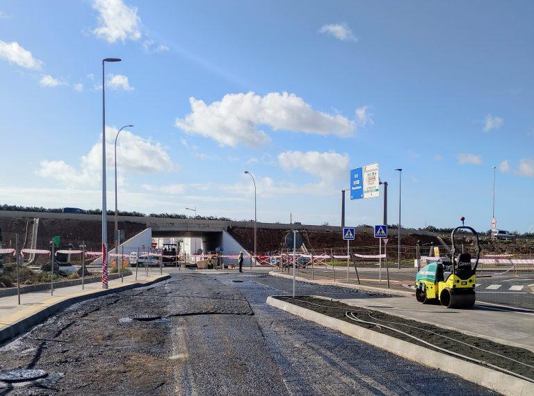 Carretera cortada por las obras del Emisario Submarino