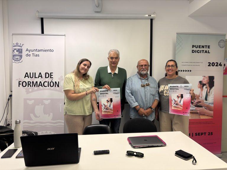 Tías acoge el servicio gratuito regional para mejorar las competencias digitales en la vida cotidiana