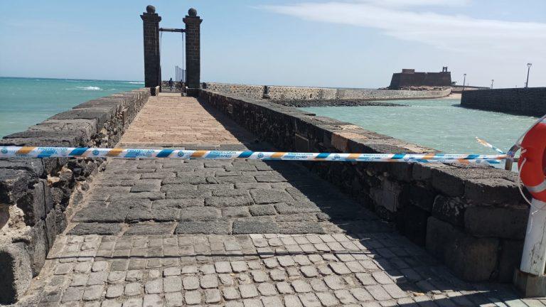 Parte cerrada del paseo marítimo de Arrecife