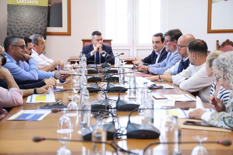 Reunión del Cabildo con los Ayuntamientos