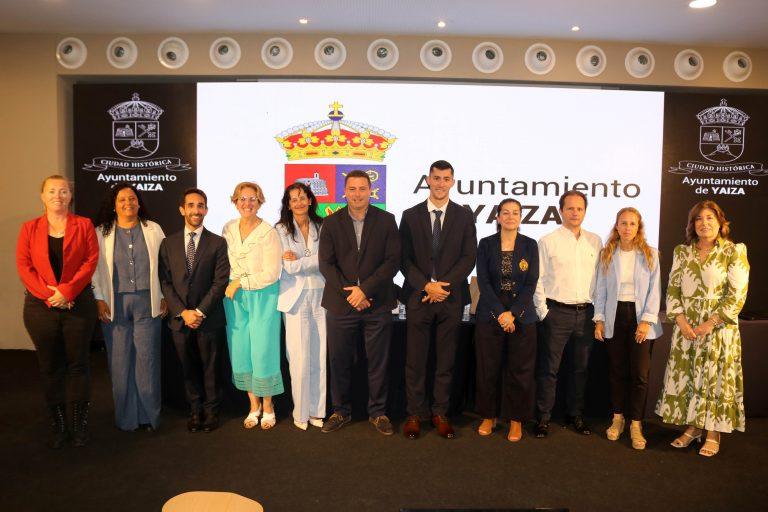 Alcalde, ediles asistentes, secretario y ponentes