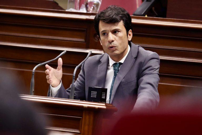 Marcos Bergaz (PSOE) en el Parlamento de Canarias