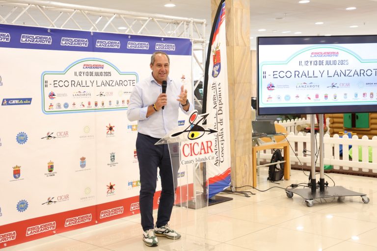 Juan Monzón apoyando al automovilismo insular (1)