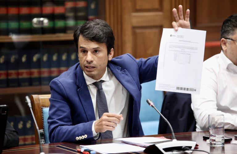 Marcos Bergaz (PSOE) en comisión parlamentaria de vivienda este jueves