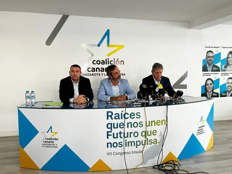 Reunión de CC acerca del Hospital Insular