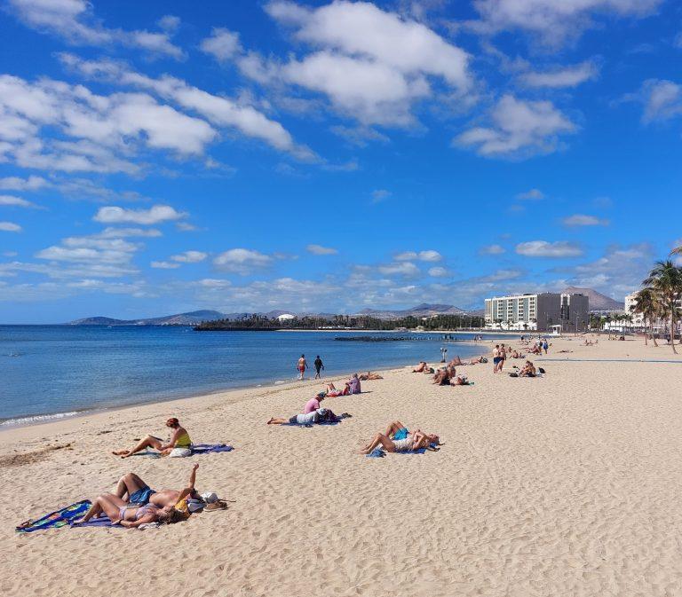 Desde finales del pasado año todas las analíticas de Sanidad reflejan que las aguas de la playa de El Reducto no tienen contaminación