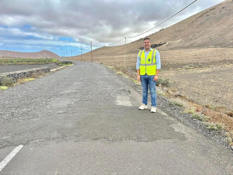 El consejero de Obras Públicas, Jacobo Medina (2)