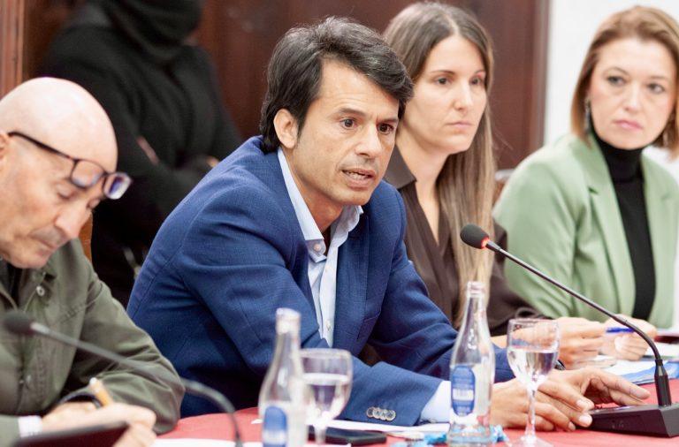 Marcos Bergaz con parte del grupo municipal socialista